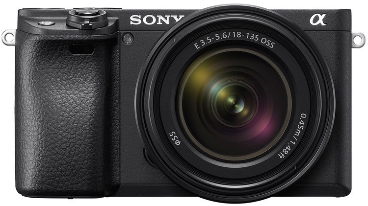 SONY Alpha 6400 +18-135mm OSS Negro
