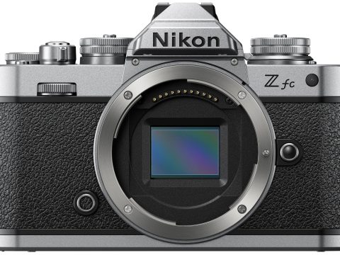 NIKON Z fc Solo cuerpo