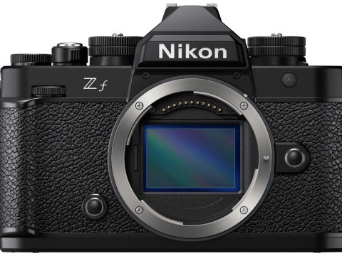 NIKON Cámara sin espejo Z f