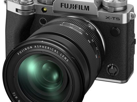 FUJIFILM X-T5 + XF 16-80mm Plata