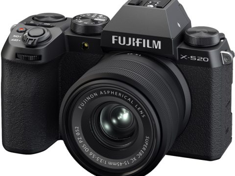 FUJIFILM X-S20 + XC 15-45mm