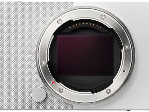 SIGMA Cámara sin espejo BF Solo cuerpo Silver