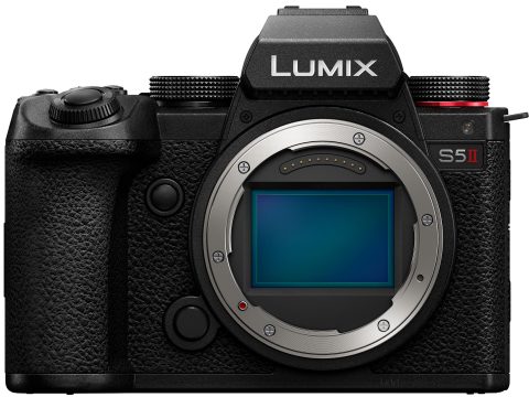 PANASONIC Lumix DC-S5 Mark II Solo cuerpo