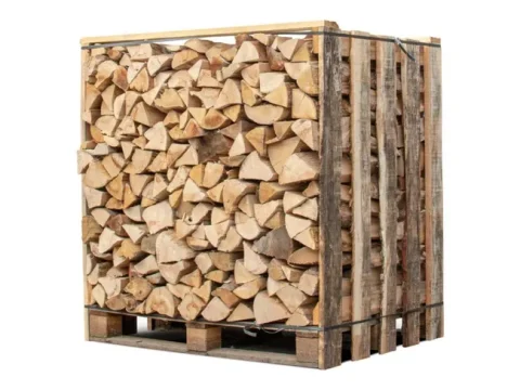 Box de 1,50 estéreos de 30cm de leña – palé de leña cortada y partida de 1,05m3