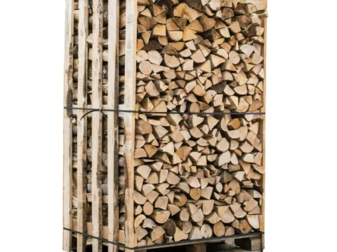 Box de 3 estéreos de 30cm de leña seca – palé de leña cortada y partida de 2,1m3