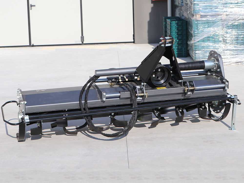 Blackstone BHTL-180 – Fresa rotativa para tractor serie media-pesada – Desplazamiento hidráulico. - Imagen 3