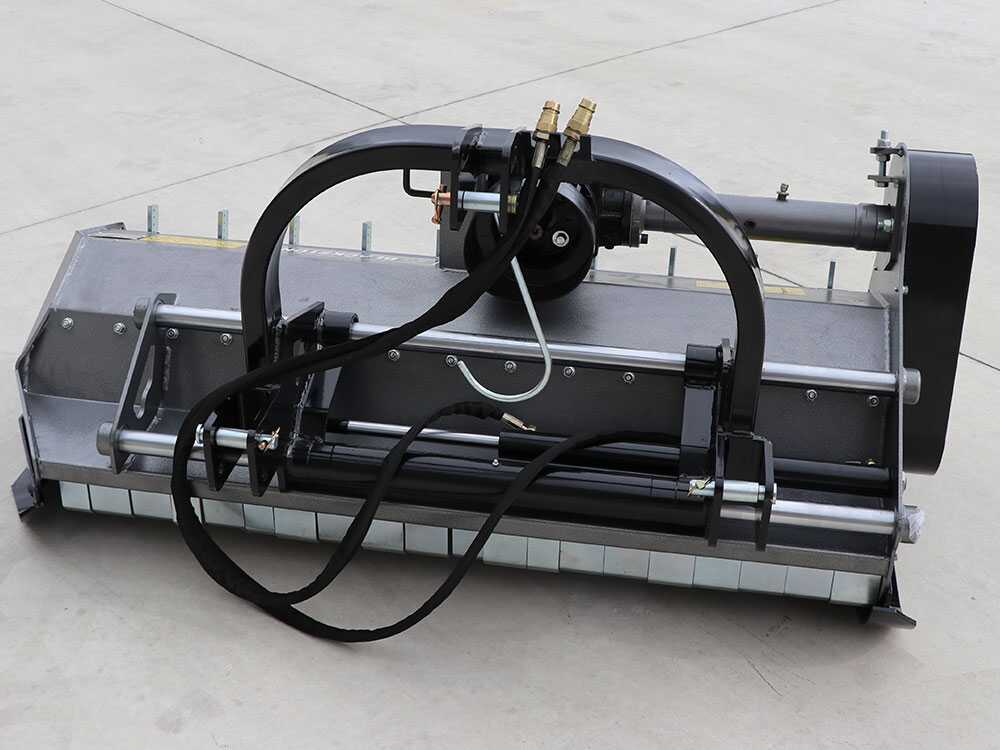 Blackstone BP 135 Hydro – Trituradora para tractor – Serie medio-pesada – Desplazamiento hidráulico - Imagen 3
