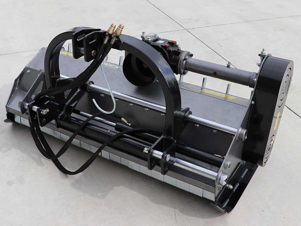 Blackstone BP 135 Hydro – Trituradora para tractor – Serie medio-pesada – Desplazamiento hidráulico - Imagen 4