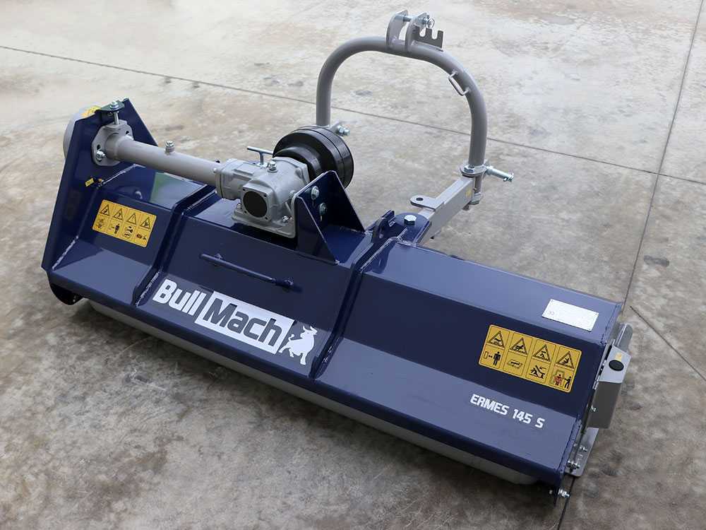 BullMach ERMES 145 S – Trituradora para tractor – Serie ligera – Con desplazamiento manual - Imagen 4