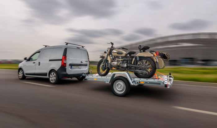 REMOLQUE CON LANZA PLEGABLE PORTAMOTOS / PORTAQUADS MOTOQUAD 266 750 KG - Imagen 5