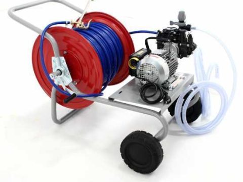Grupo motobomba de pulverización eléctrico Comet MC 20/20 con motor eléctrico y carro