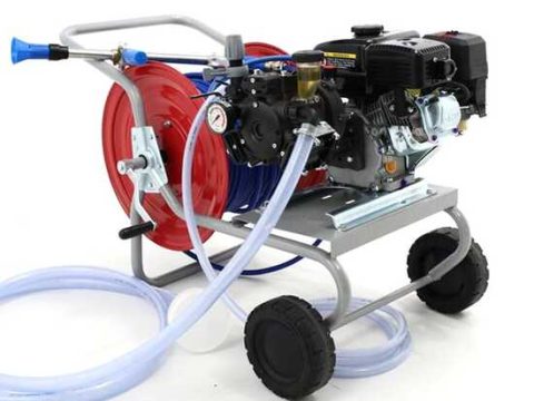 Grupo motobomba de pulverización de gasolina Comet APS 41 con motor de gasolina Loncin 5,5 HP y carro