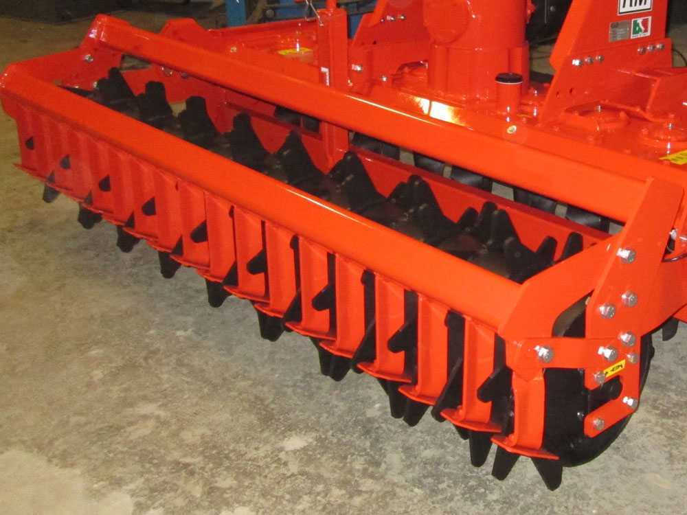 Grada rotativa RM250 – anchura de trabajo 250 cm – 22 cuchillas Serie pesada – Rodillo PACKER - Imagen 2