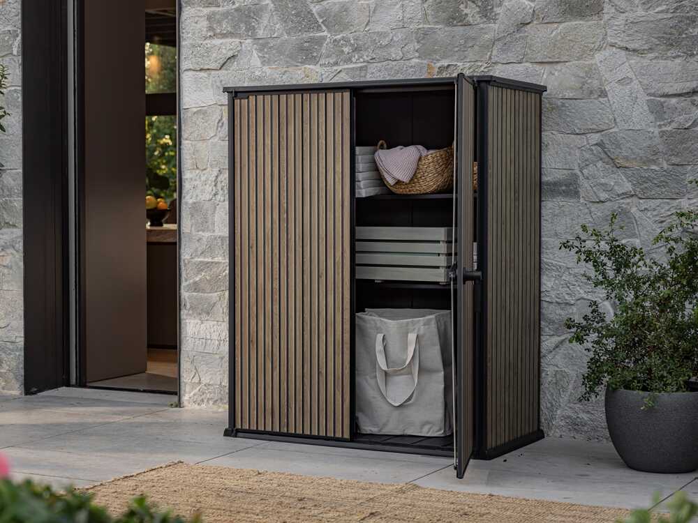 Keter Signature Venetian – Armario para herramientas de jardín – 140 x 73 x 170 cm - Imagen 4