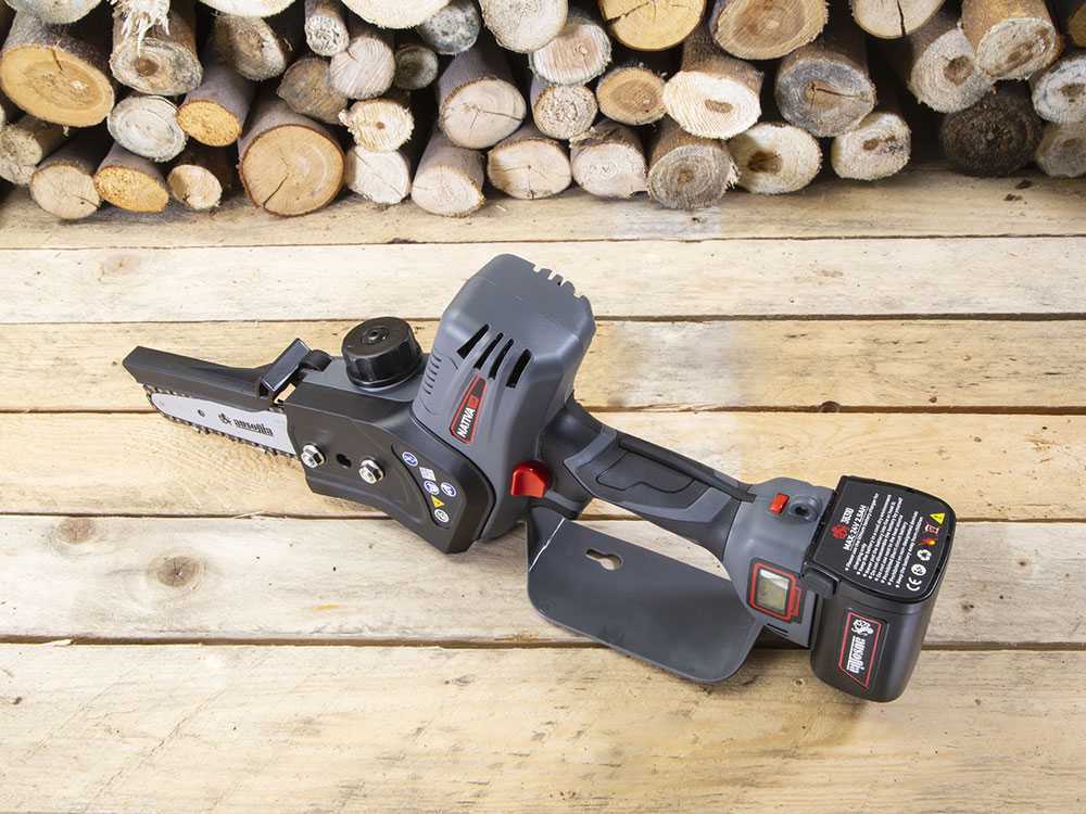 Podadora manual eléctrica a batería Ausonia Nativa Saw – 3 Baterías de 24V 2.5Ah – Capacidad de corte 100mm - Imagen 4