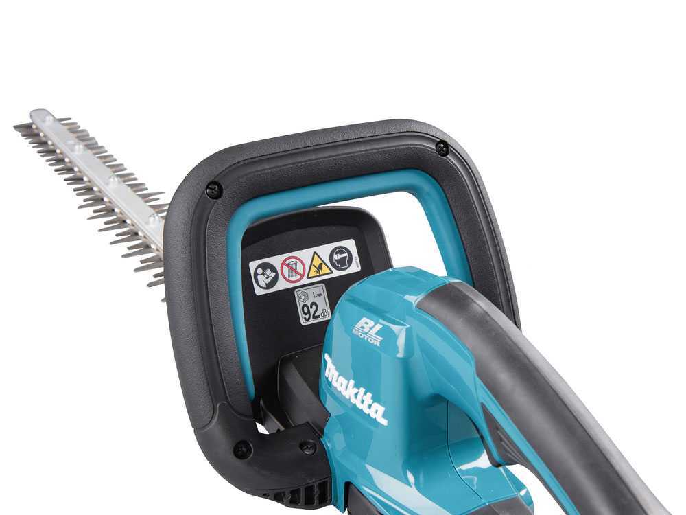MAKITA DUH606RF – Cortasetos eléctrico a batería 18V/3Ah – Cuchilla de 60 cm - Imagen 4