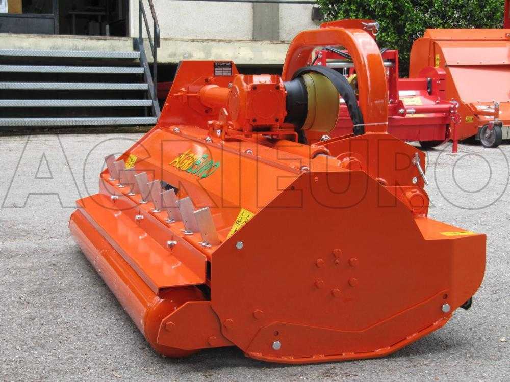 Top Line PS 160 – Trituradora para tractor – Serie pesada – Desplazamiento hidráulico - Imagen 3