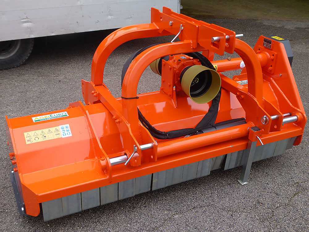 Top Line R-PS 200 – Trituradora para tractor – Serie pesada – Reversible – Desplazamiento hidráulico - Imagen 2