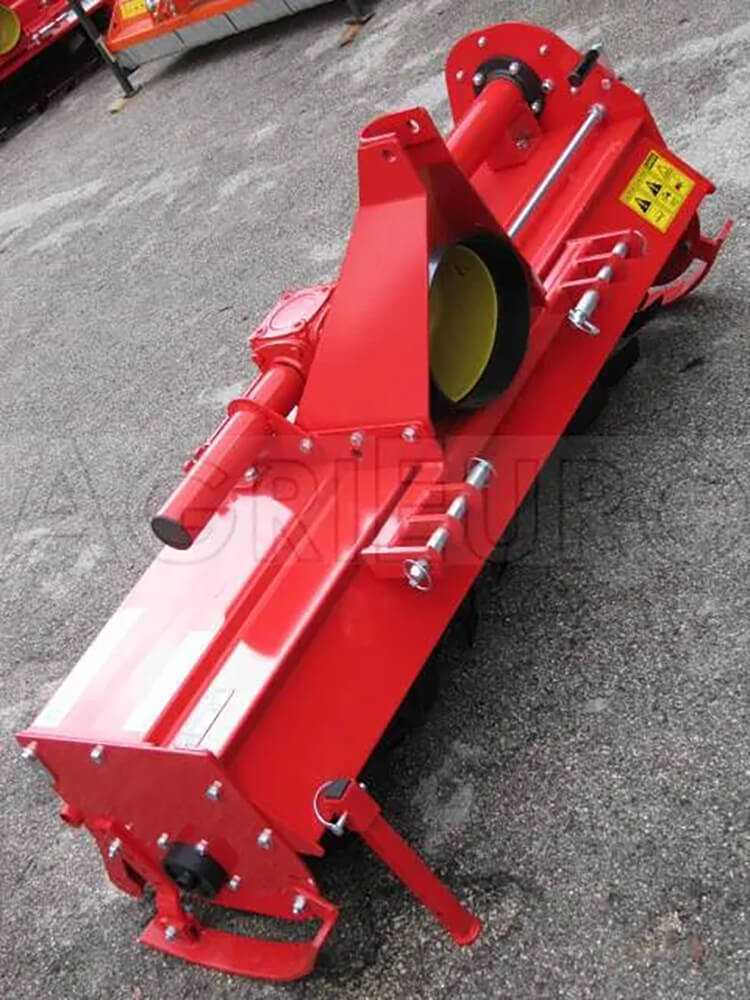 Top Line UR 168 – Fresa para tractor serie media – Desplazamiento mecánico - Imagen 3